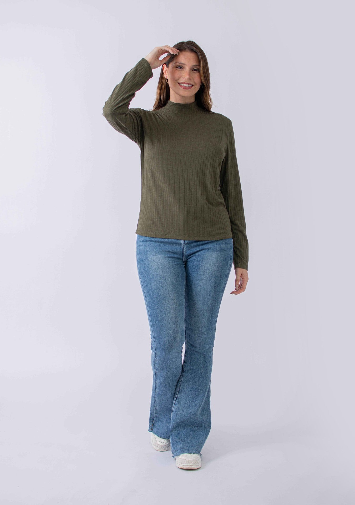 Blusa con cuello alto