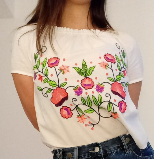 Remera Bordada