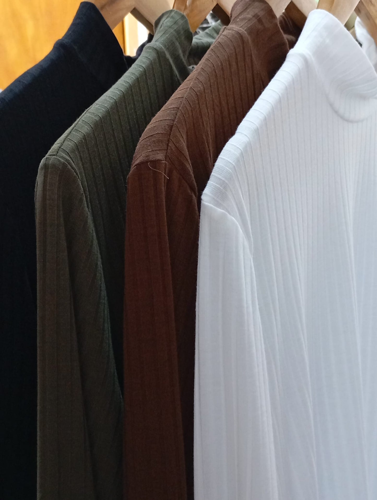 Blusa con cuello alto